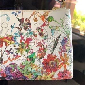 Elliott Lucca crossbody shoulder or clutch 🌺